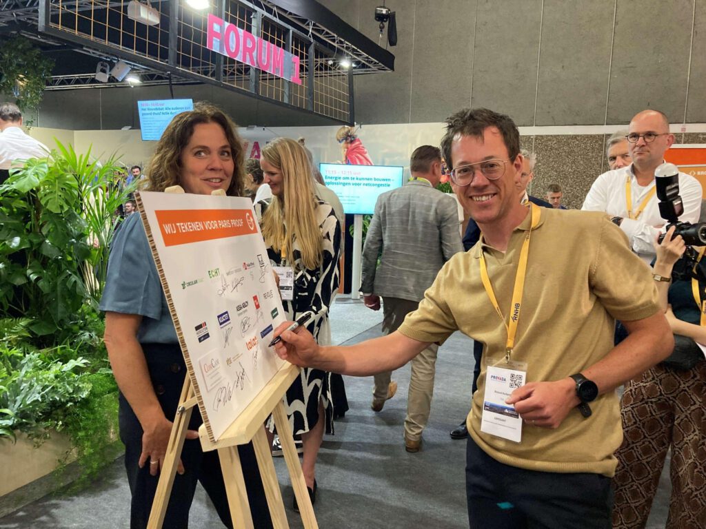 Tala ondertekent Paris Proof Commitment