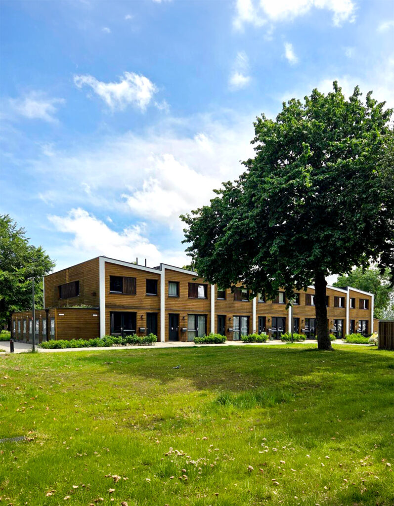 Mooie compacte rug-aan-rug modulaire houtbouw woningen